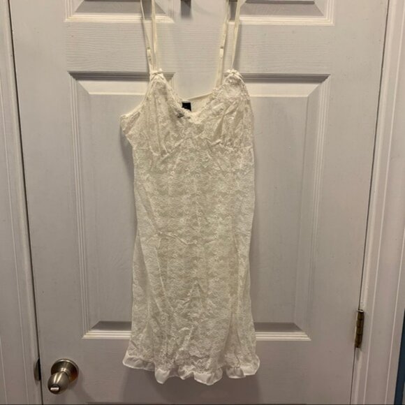 Apt9 Lace VNeck slip size medium - Picture 1 of 5